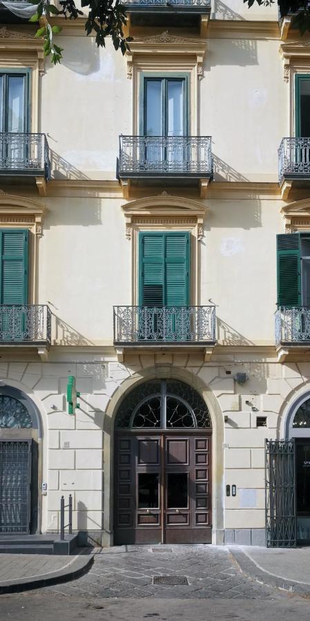 Luciani 33 Luxury Rooms Salerno Exterior foto