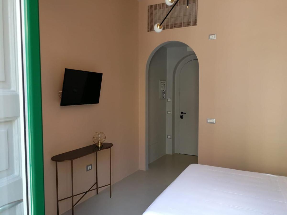 Luciani 33 Luxury Rooms Salerno Exterior foto